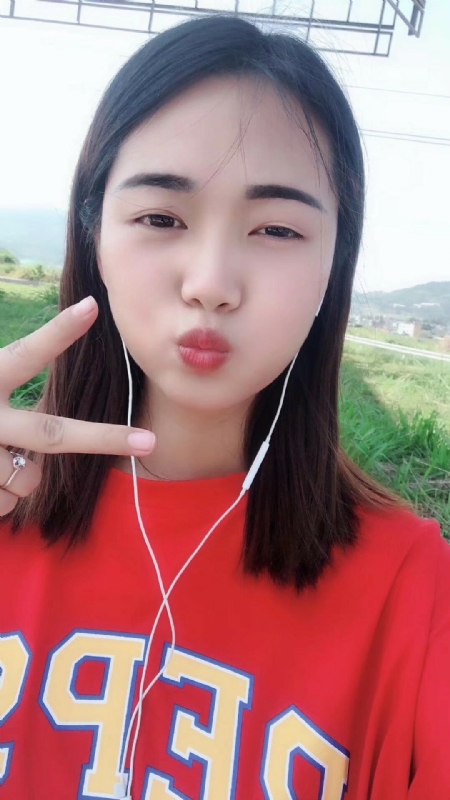 深拥必定温暖的第一张照片--荆州相亲服务中心