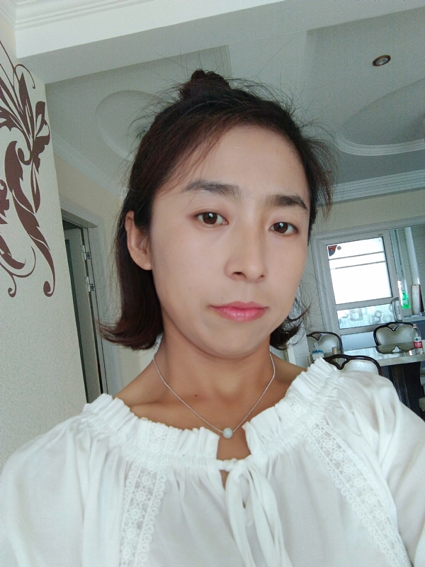 柠檬的第一张照片--荆州相亲服务中心