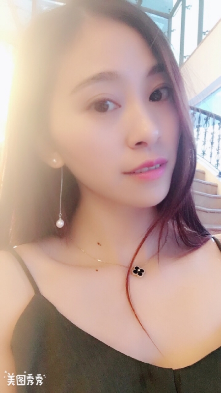 隨風的云的第一张照片--荆州相亲服务中心