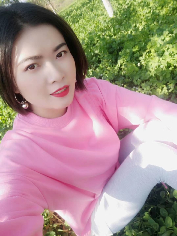 寻找幸福的第一张照片--荆州相亲服务中心