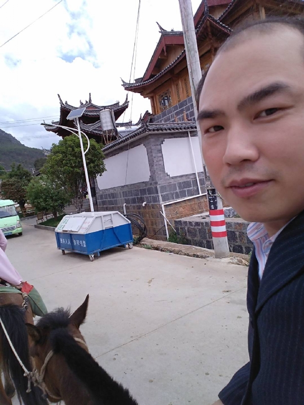 当代军人的第一张照片--荆州相亲服务中心