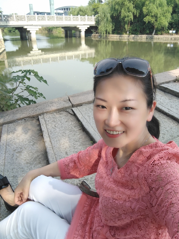 渴慕的第一张照片--荆州相亲服务中心