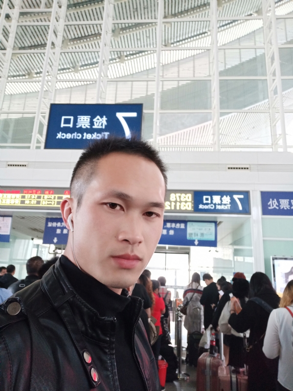 一叶知秋的第一张照片--荆州相亲服务中心