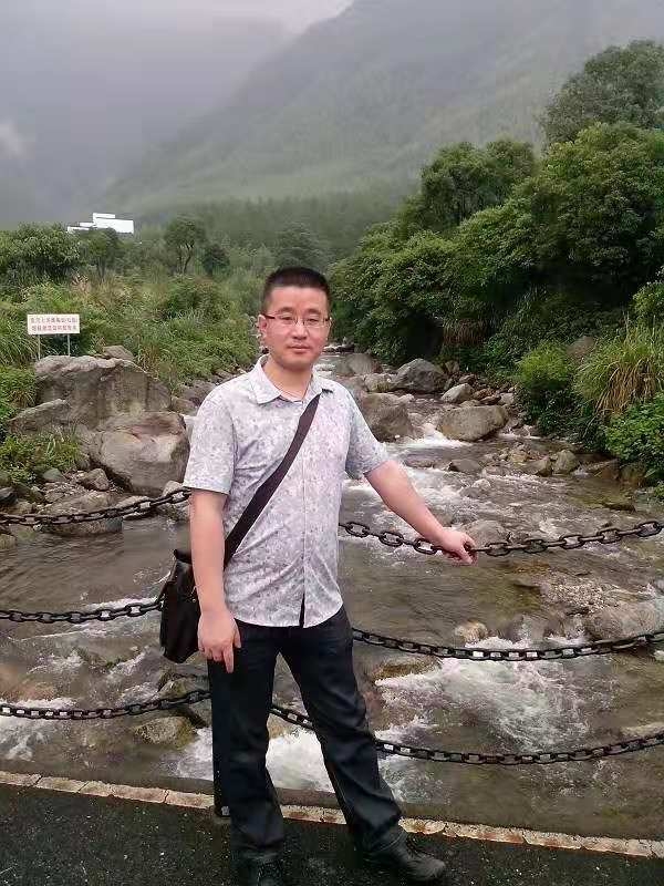 淡定牛魔王的第三张照片--荆州相亲服务中心