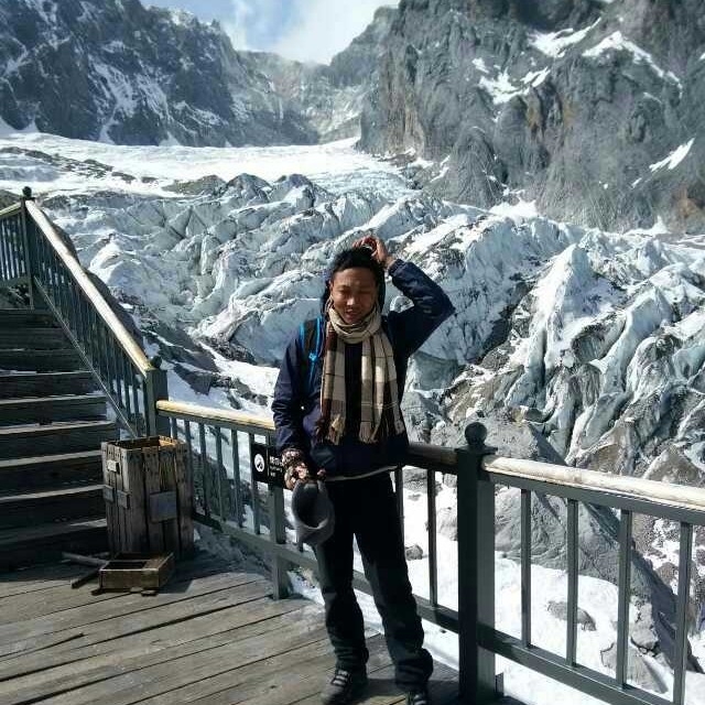 眯眯的第一张照片--荆州相亲服务中心
