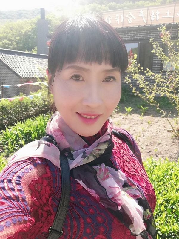 艳阳高照的第一张照片--荆州相亲服务中心