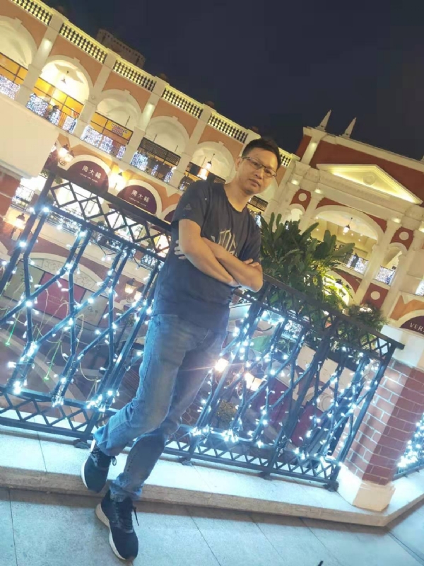 落单恋人的第一张照片--荆州相亲服务中心