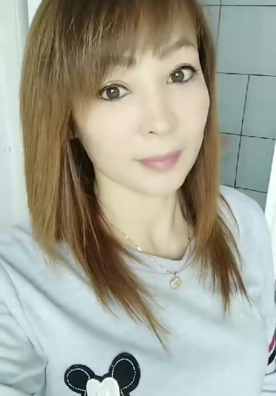 魅力白玲的第一张照片--荆州相亲服务中心