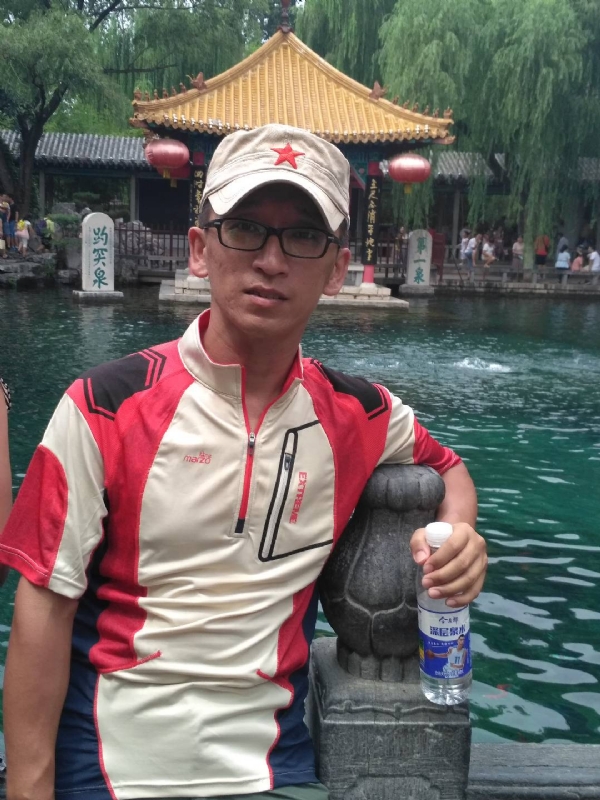 晓峰的第一张照片--荆州相亲服务中心