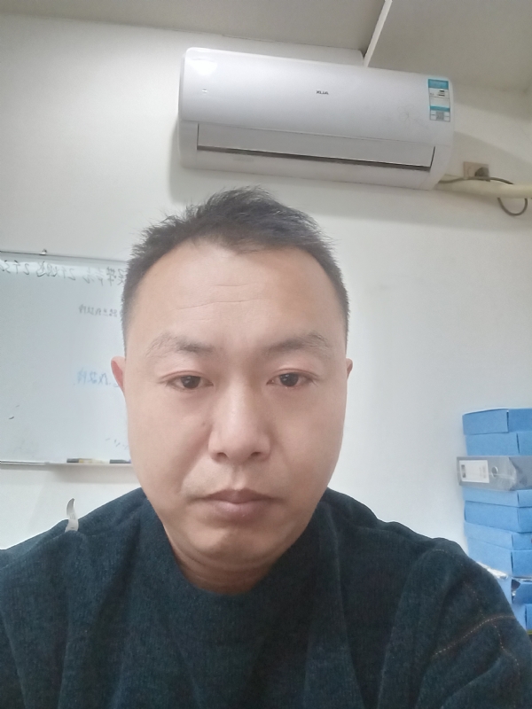 寻找另一半的第二张照片--荆州相亲服务中心