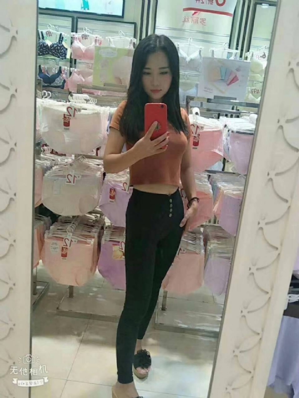 小可爱的第一张照片--荆州相亲服务中心