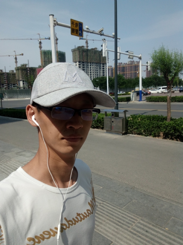 挥一挥手什么都没有的第一张照片--荆州相亲服务中心