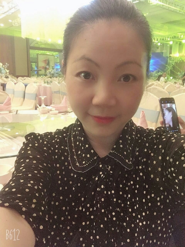 泡沫的第一张照片--荆州相亲服务中心