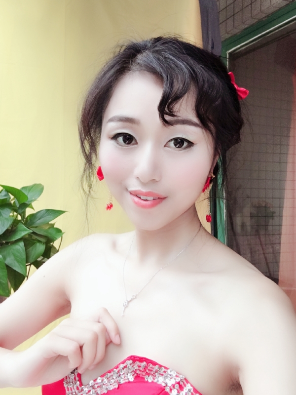 薇薇的第一张照片--荆州相亲服务中心