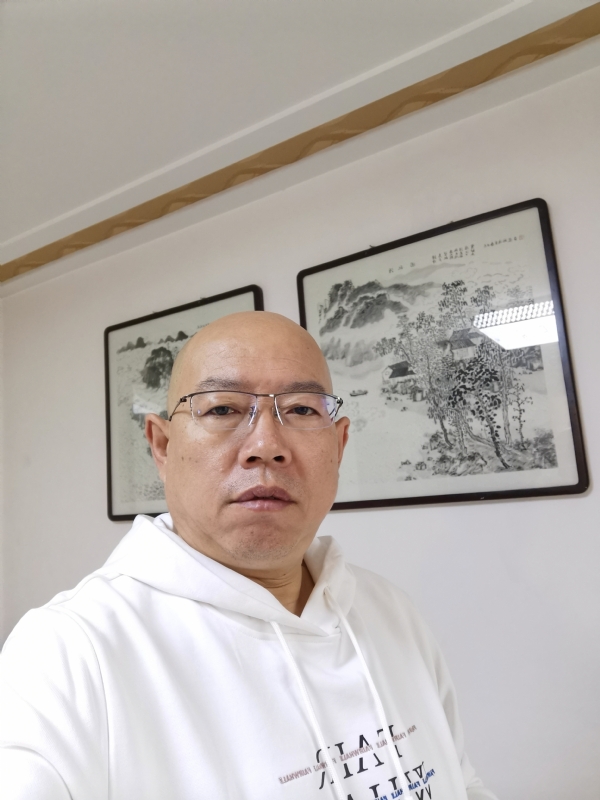 光头博士的第一张照片--荆州相亲服务中心