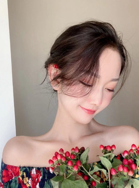 小诗vanessa的第二张照片--荆州相亲服务中心