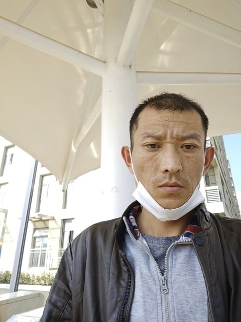 孤狼的第一张照片--荆州相亲服务中心