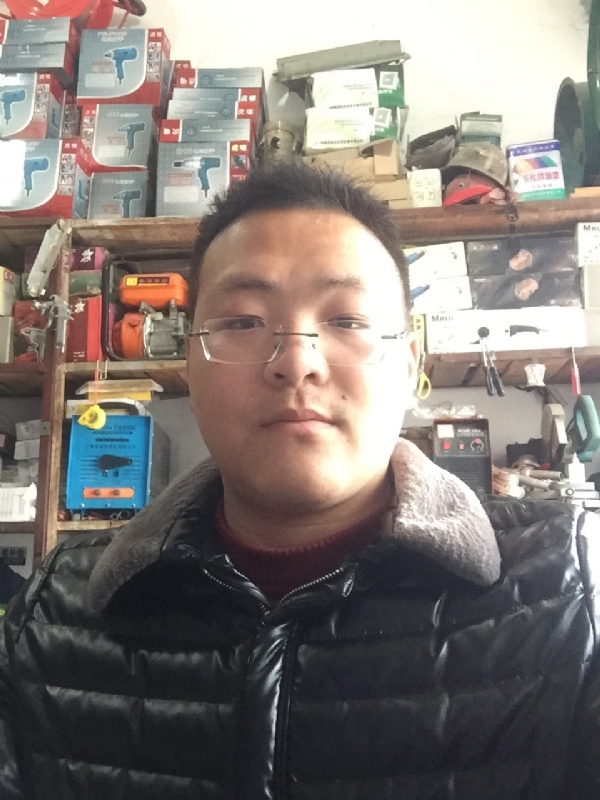 鼎福的第一张照片--荆州相亲服务中心