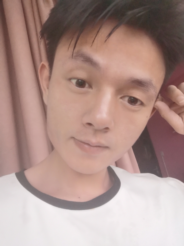 一一得一的第一张照片--荆州相亲服务中心