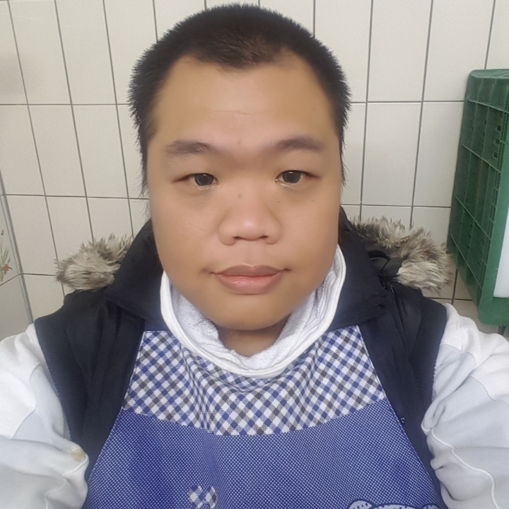 黑熊的第一张照片--荆州相亲服务中心