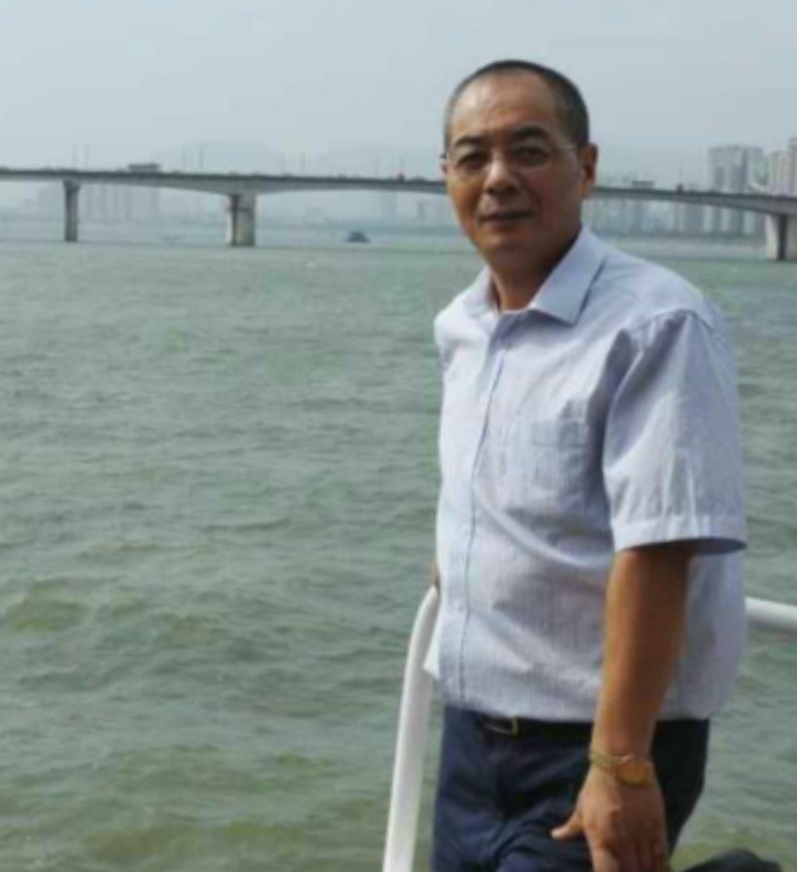 辛民的第二张照片--荆州相亲服务中心