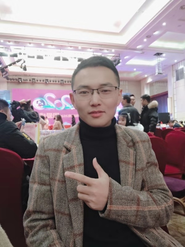 遇见不一样的自己的第一张照片--荆州相亲服务中心