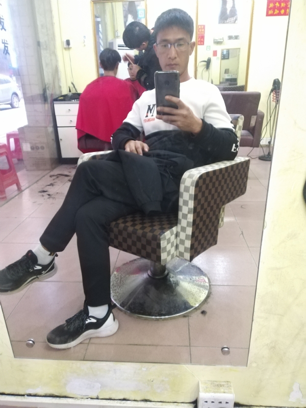 hushuai的第一张照片--荆州相亲服务中心