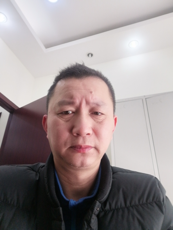 相视而笑的第一张照片--荆州相亲服务中心