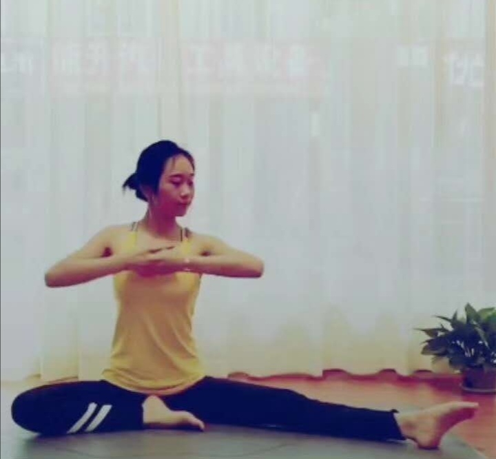 静静子的第一张照片--荆州相亲服务中心