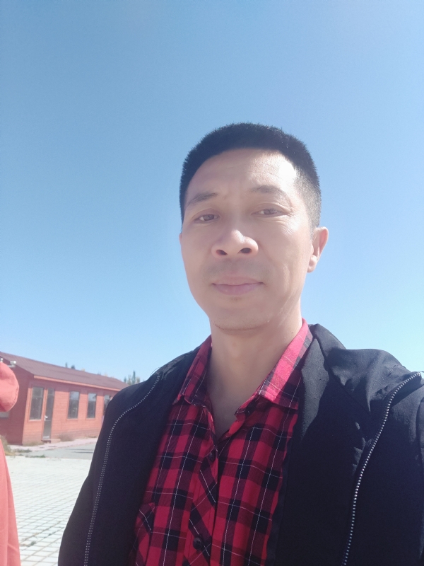 风滚草的坚持的第一张照片--荆州相亲服务中心