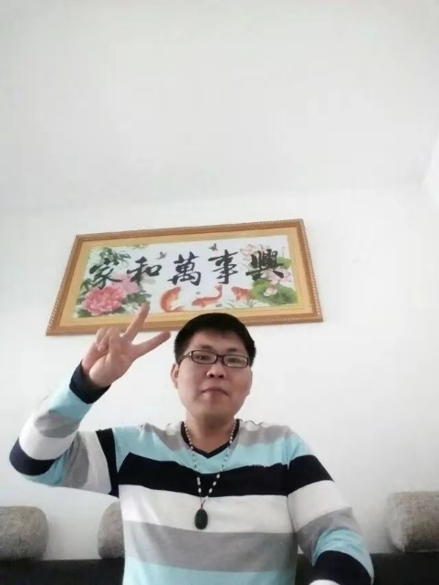 快乐就好的第一张照片--荆州相亲服务中心