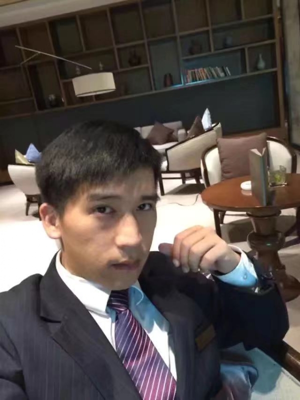 一条孤独的鱼的第二张照片--荆州相亲服务中心