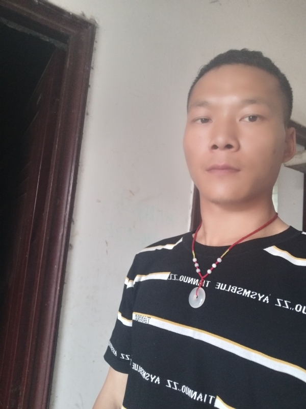 爱，请深爱的第二张照片--荆州相亲服务中心