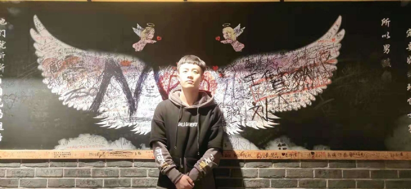 水彩画师的第一张照片--荆州相亲服务中心
