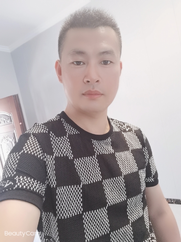 快乐无罪的第一张照片--荆州相亲服务中心