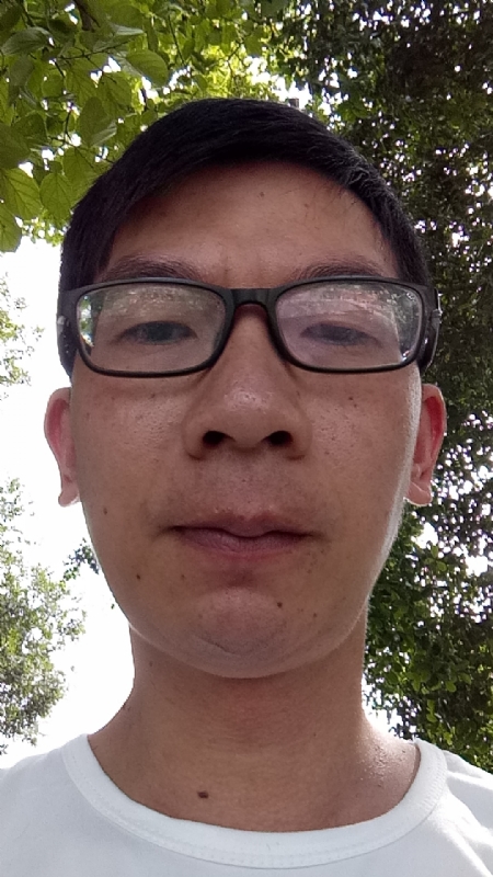 奋斗的第一张照片--荆州相亲服务中心