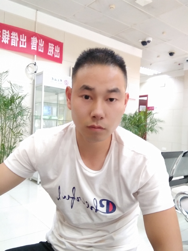 小少的第二张照片--荆州相亲服务中心