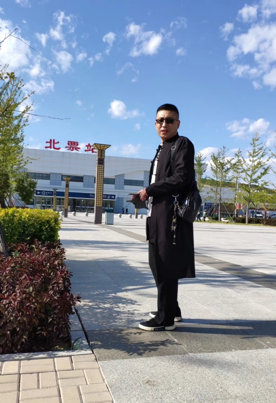 仟佰渡的第一张照片--荆州相亲服务中心