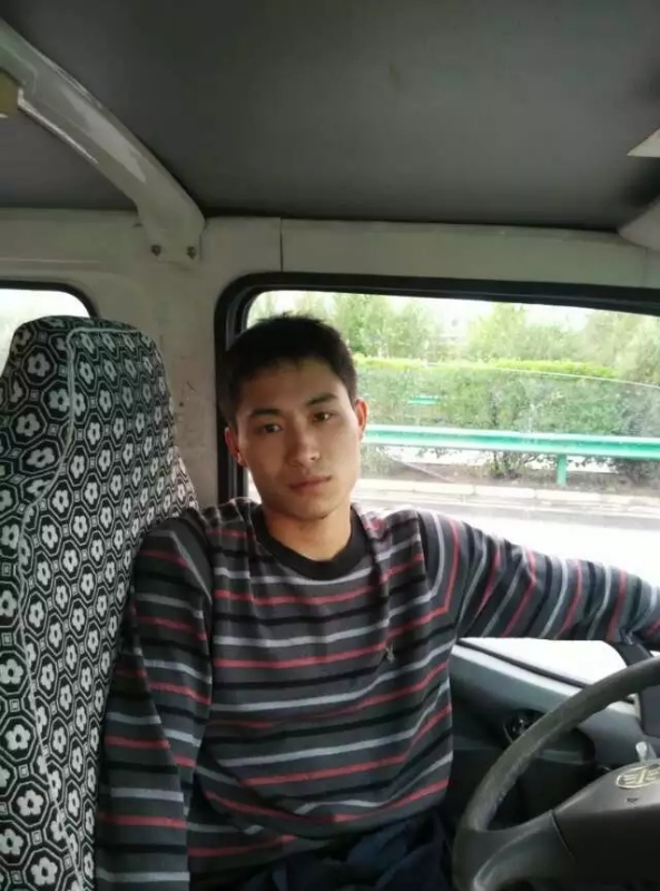 桦树林的第一张照片--荆州相亲服务中心