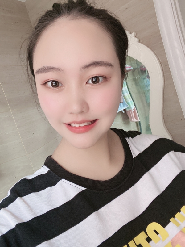 灵儿的第二张照片--荆州相亲服务中心