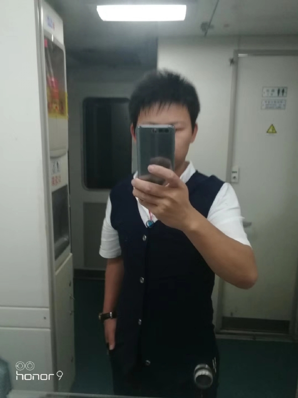 阳光下de幸福的第一张照片--荆州相亲服务中心