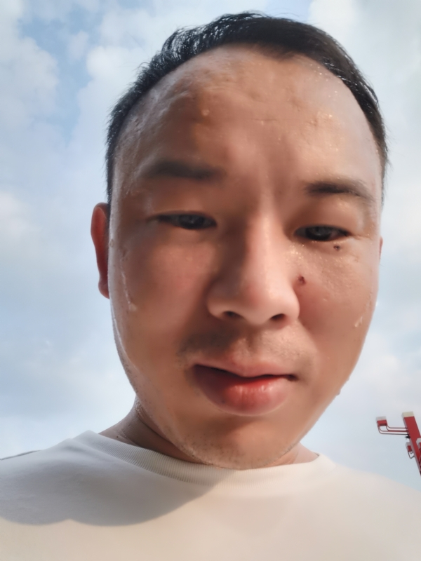 唐老鸭的第一张照片--荆州相亲服务中心