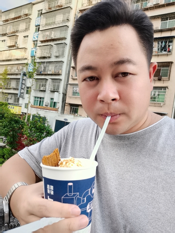 K金o的第一张照片--荆州相亲服务中心