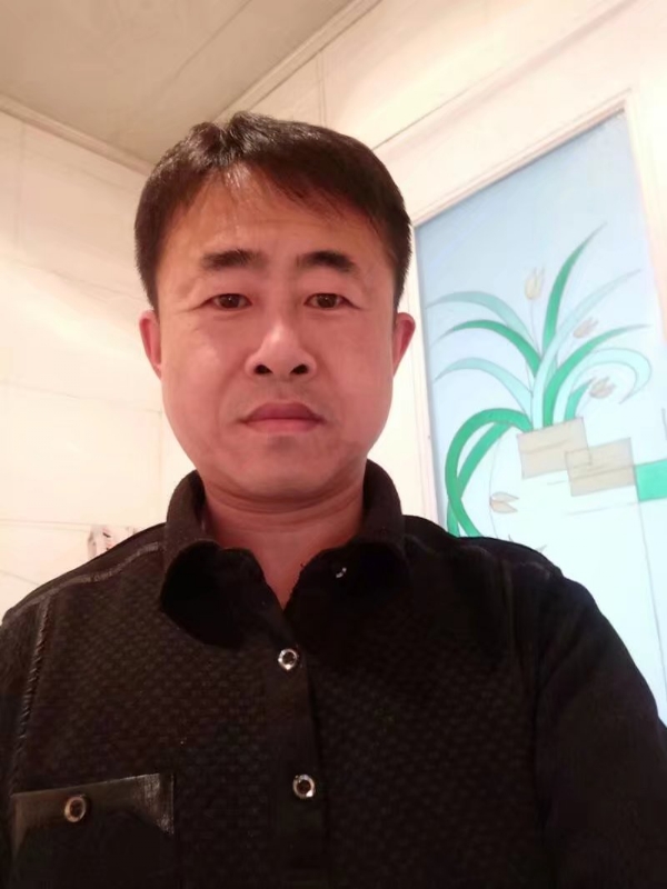 坦率的第一张照片--荆州相亲服务中心
