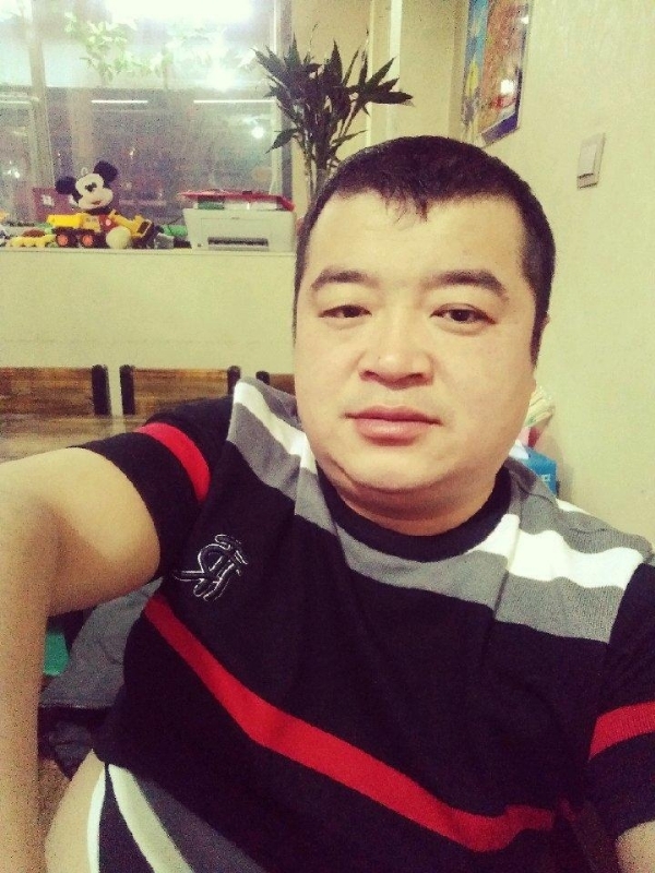 老实人的第一张照片--荆州相亲服务中心