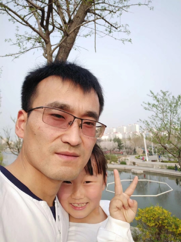 简单的幸福的第一张照片--荆州相亲服务中心