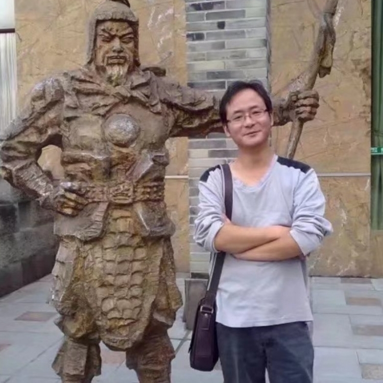 孤狼的第三张照片--荆州相亲服务中心