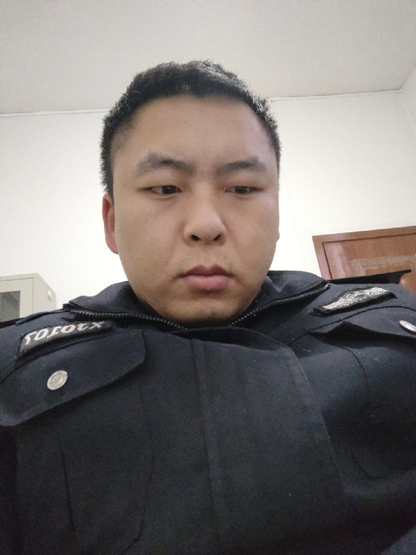 好纠结的第一张照片--荆州相亲服务中心