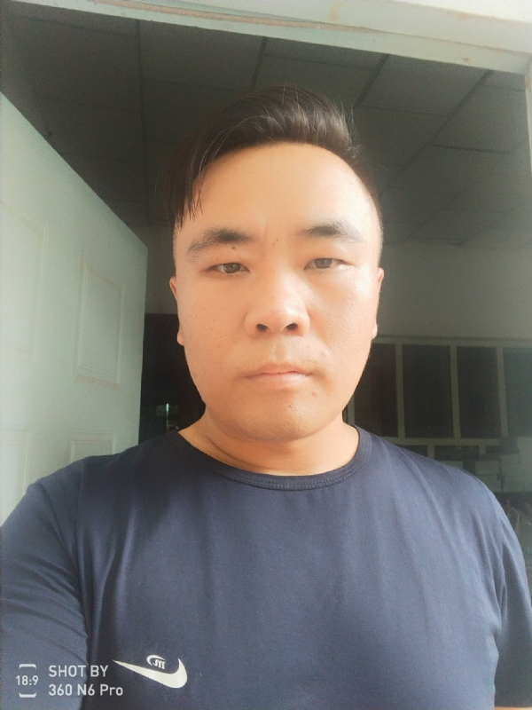 云的第一张照片--荆州相亲服务中心