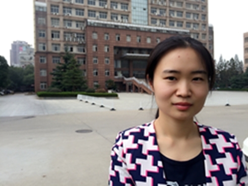 女儿征婚的第一张照片--荆州相亲服务中心